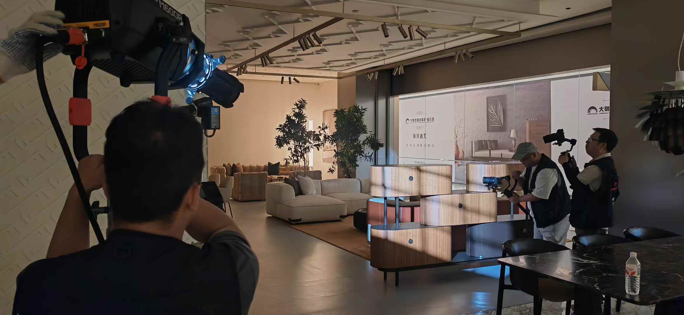 臻远文化展厅拍摄现场:稳定器运镜